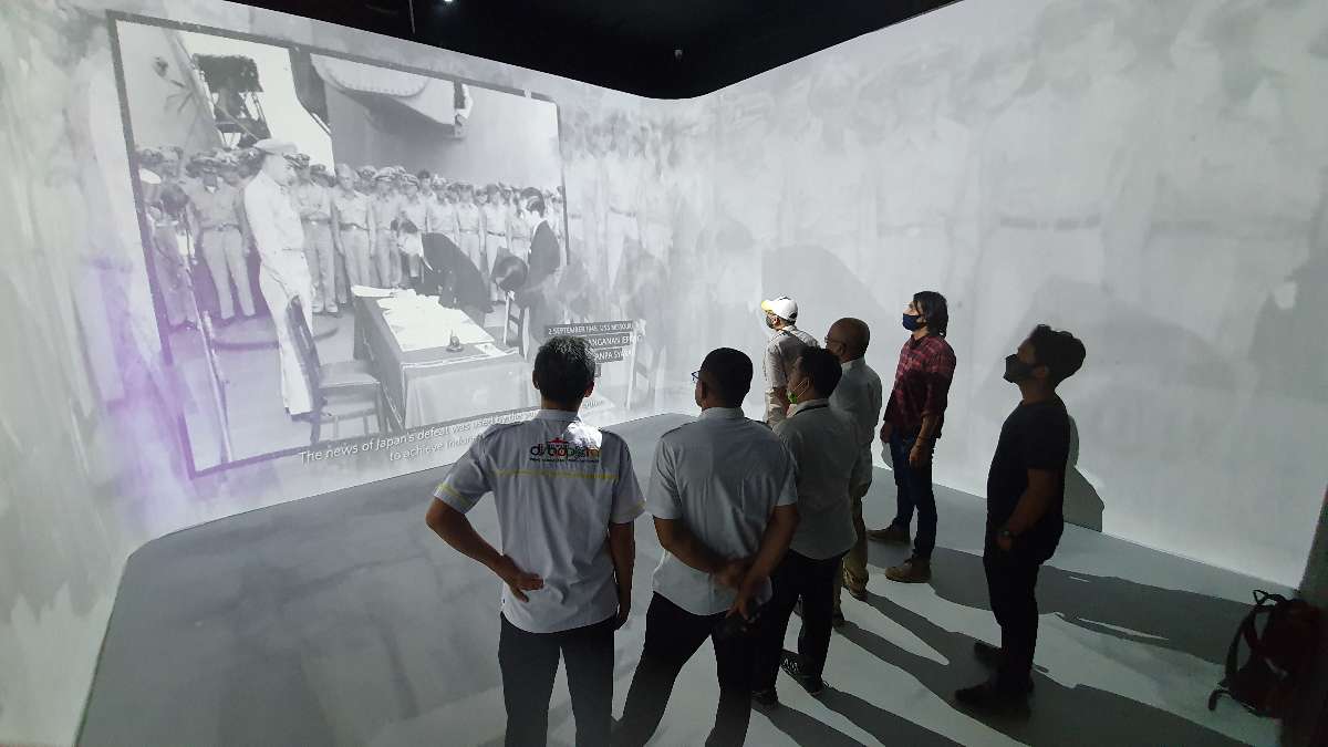 Interactive Immersive Cinema